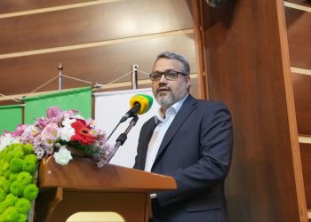 مدیرعامل شرکت توسعه نیشکر و صنایع جانبی آن در مراسم گرامیداشت دهه مبارک فجر؛ نیشکر در خطمقدم جهاد اقتصادی قرار دارد/برای تحقق اقتصاد مقاومتی شبانهروز تلاش میکنیم