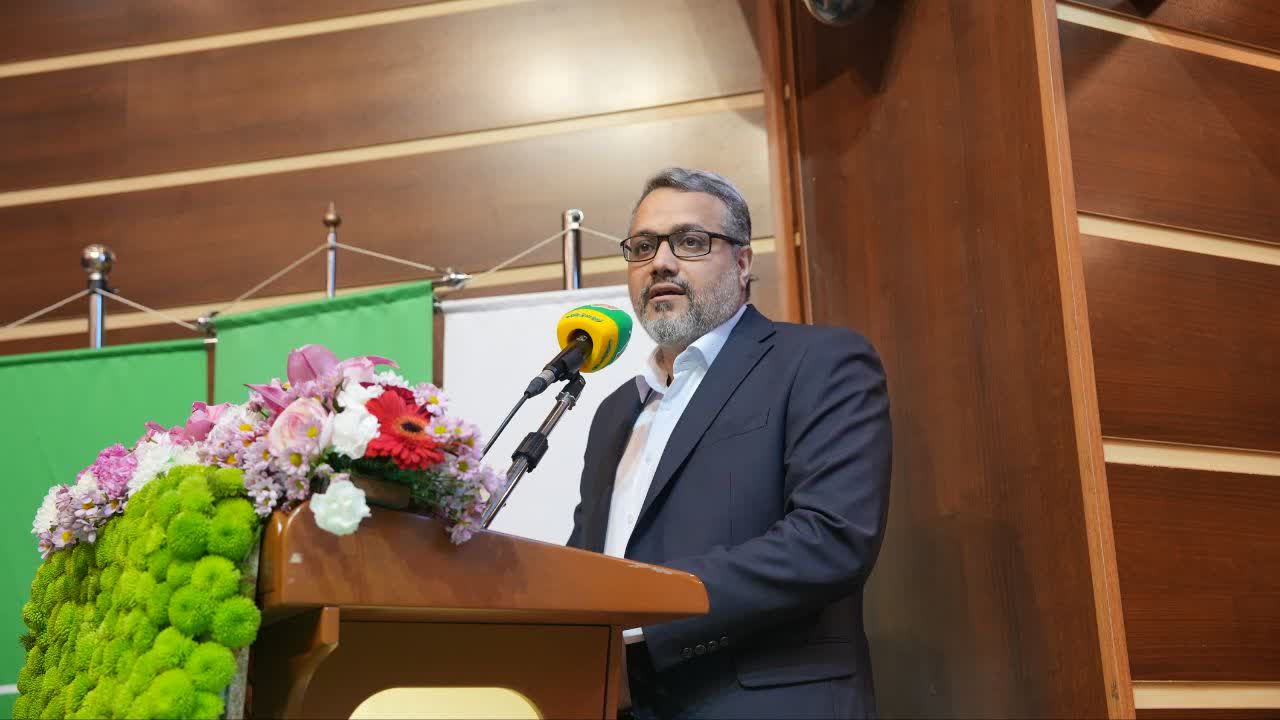 مدیرعامل شرکت توسعه نیشکر و صنایع جانبی آن در مراسم گرامیداشت دهه مبارک فجر؛ نیشکر در خط‌مقدم جهاد اقتصادی قرار دارد/برای تحقق اقتصاد مقاومتی شبانه‌روز تلاش می‌کنیم