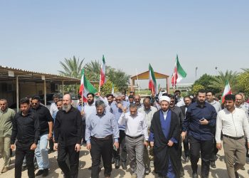 راهپیمایی حمایت از رزمندگان ایران اسلامی در موسسه تحقیقات و آموزش توسعه نیشکر برگزار شد